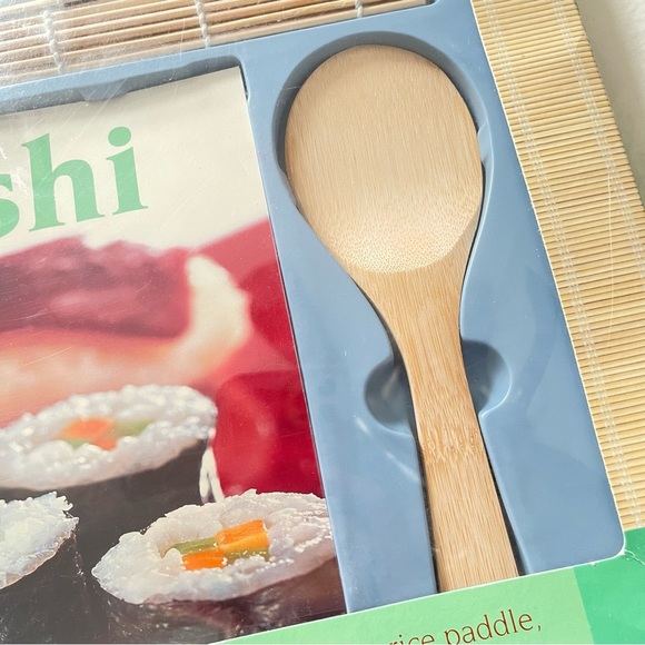 Sushi Book and Kit Serving Mat/Utensil New - Picture 5 of 7
